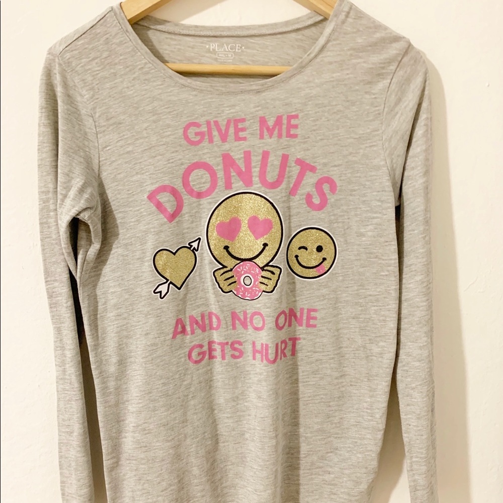 2x$10🎉Children’s Place Gray Graphic Long Sleeve16